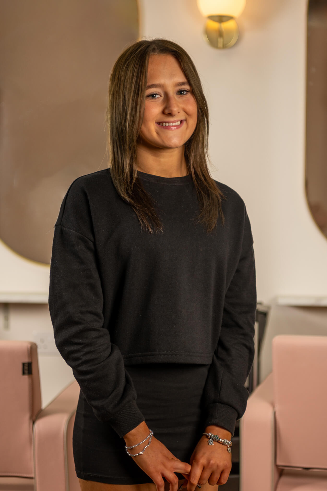 No.4 Hair & Beauty Lounge Hairdressers East Kilbride